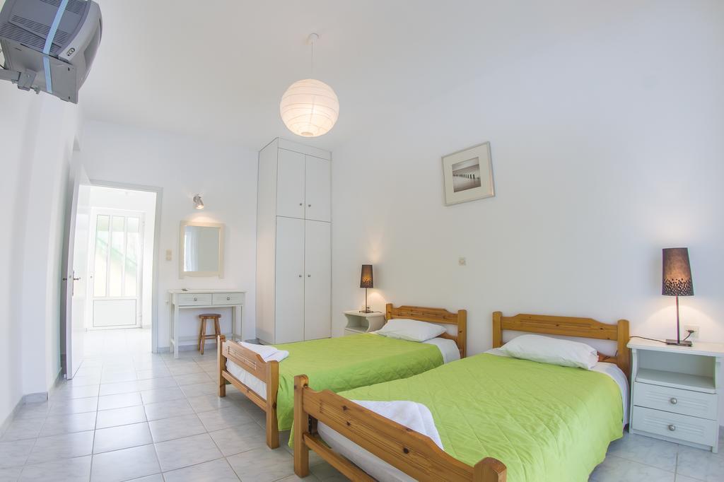 Olive Grove Apts Lithakia  객실 사진